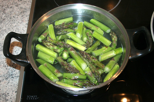 12 - Spargel blanchieren / Blanch asparagus