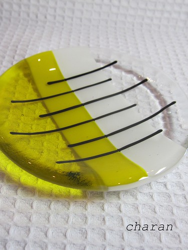 黄色い小皿 by Poran111