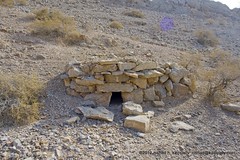 Wadi Bih, Small stone structures 1