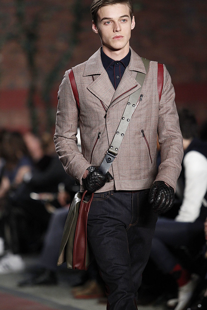 FW12 NY Tommy Hilfiger054_Robbie Wadge(VOGUE)