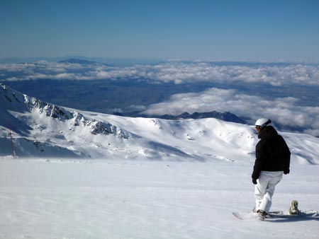 Snowboarder en Sierra Nevada