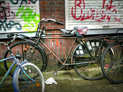 Transportfiets (vintage transport bike, vélo porteur ancien), Amsterdam, Karel Du Jardinstraat, 06-2011