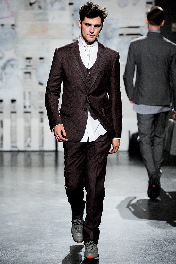 FW12 New York Loden Dager028_Sean O'Pry(VOGUE)