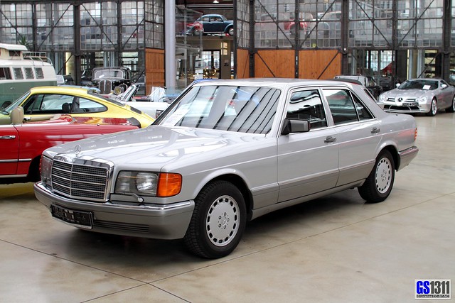 The MercedesBenz W126 is a series of flagship vehicles manufactured by 