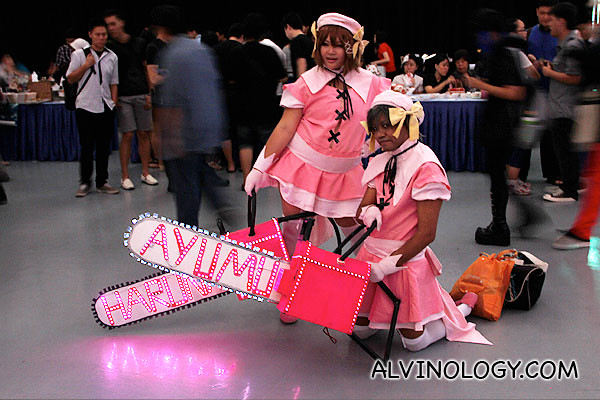 Ayumi Hamasaki pop idol cosplay? Not too sure what these two are...