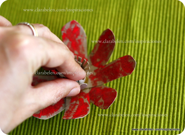 Manualidades: Rápida flor de loto con hechas con rollos de papel higiénico