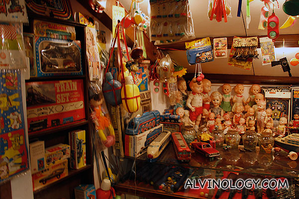 Assorted vintage toys