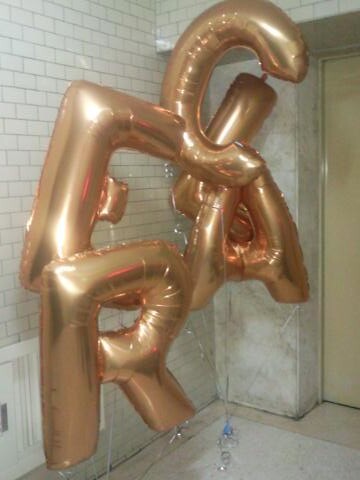 大型英文字母，CLEAR，金色空飄氣球 by 豆豆氣球材料屋 http://www.dod.com.tw