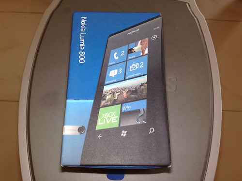 Nokia Lumia 800 Unboxing (1)