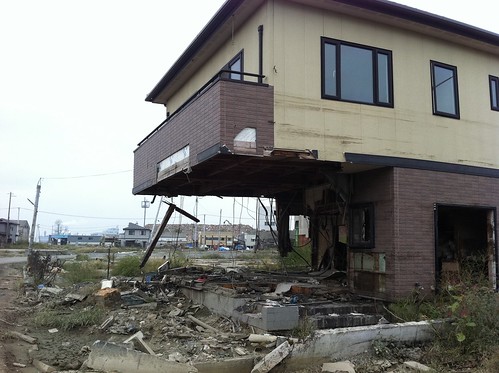 A home in Ishinomaki, wiped by the tsunami 石巻の津波で壊れた家