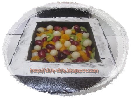 Fruits in Gift Box by DiFa Cakes