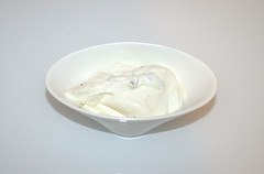 07 - Zutat Sour Cream mit Kräutern / Ingredient sour cream with herbs