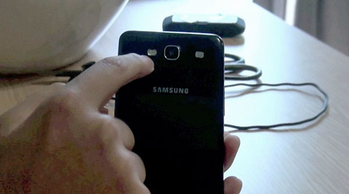 Samsung Galaxy S III tampak belakang (Tinhte.vn)