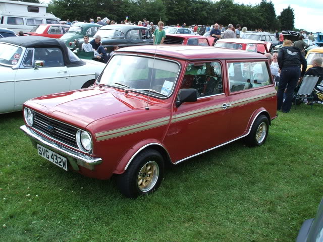 Austin Morris Mini Clubman Estate Very nice example in red with gold 