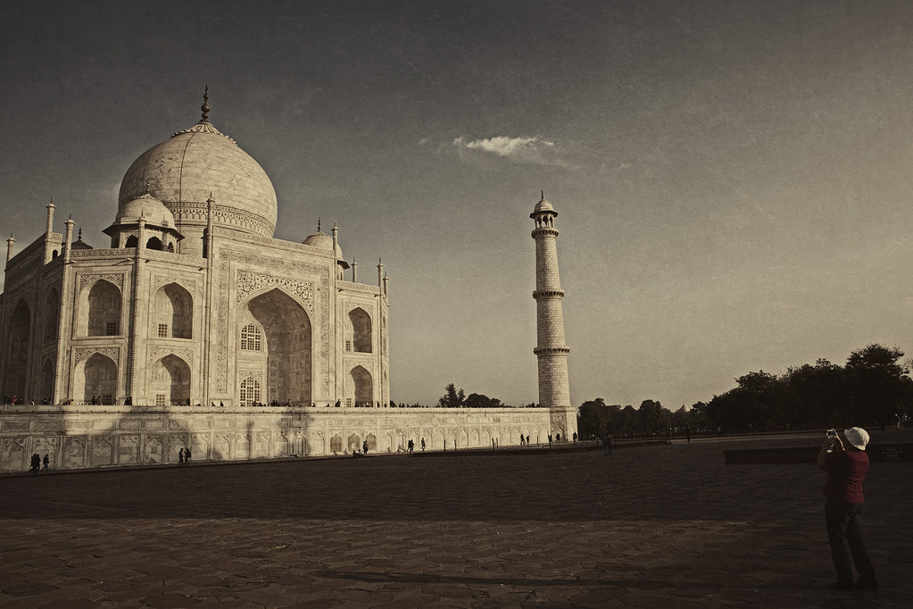 Taj Mahal and The Photographer