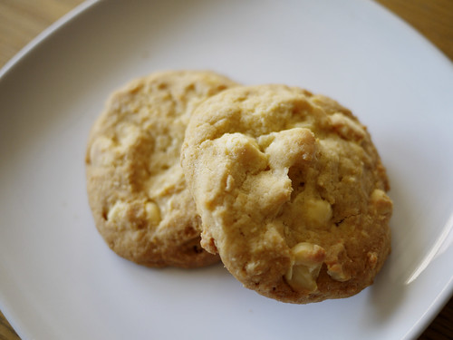 02-28 white chocolate and macadamia nut cookie
