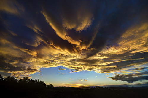 無料写真素材|自然風景|空|雲|朝焼け・夕焼け|暗雲