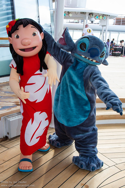 DCL Feb 2012 - Meeting Lilo and Stitch