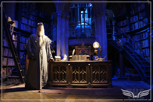 The Establishing Shot: The Making of Harry Potter Tour - Interior Sets - Dumbledore's Office Professor Dumbledore's year 3 Robes by Craig Grobler