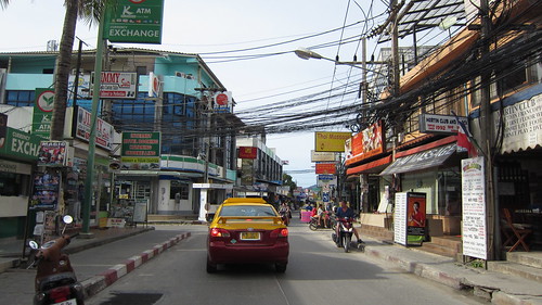 Chaweng Beach road south