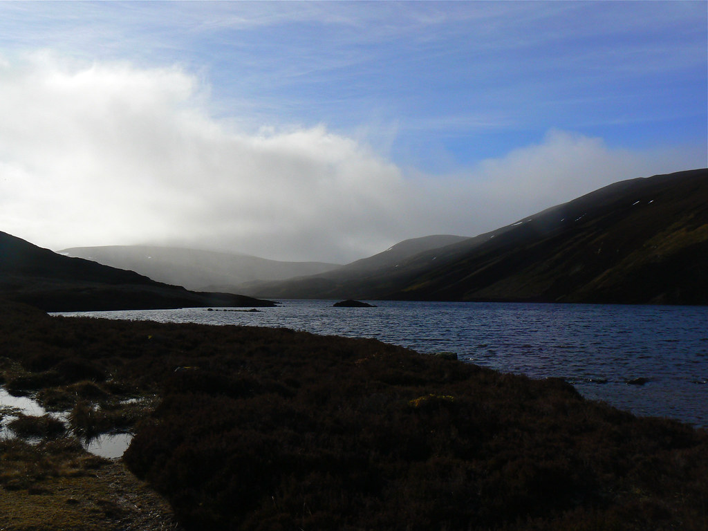 Mist and showers over the Gairn