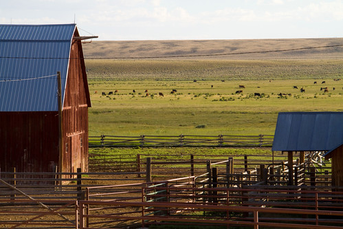 a working ranch in Wyoming (by: USDA)