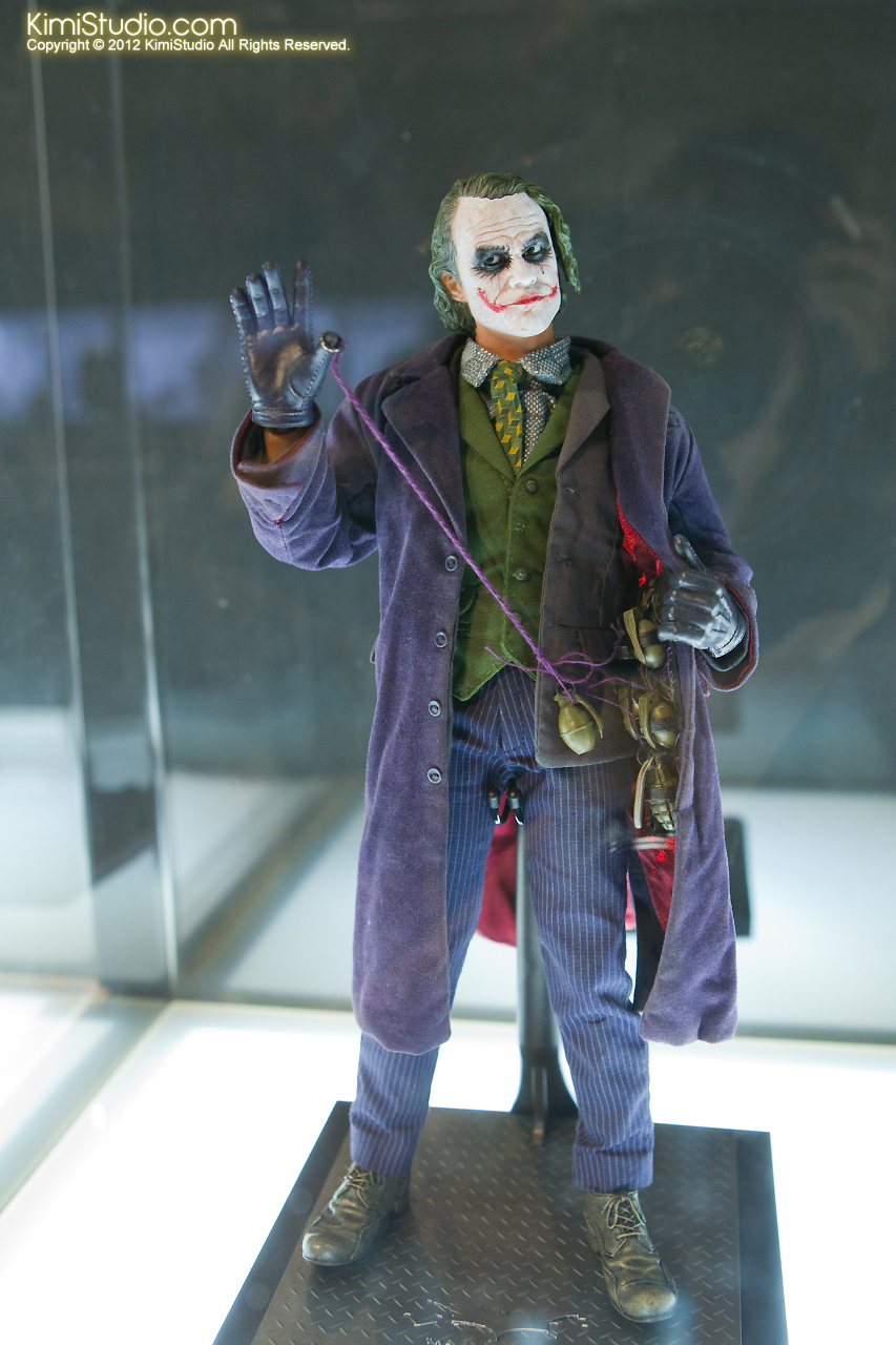 2011.11.12 HOT TOYS-021