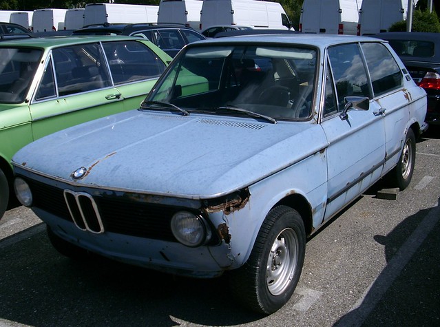 BMW 2002 tii Touring 197174 blau