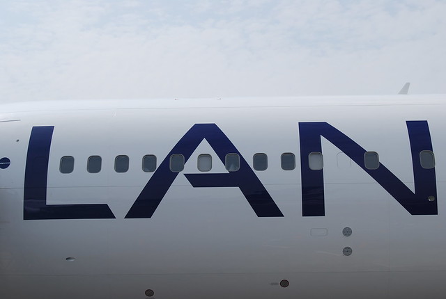 Avión de LAN Airlines en Lima