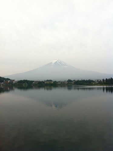 Mt Fuji reflecting on Lake Kawaguchi 河口湖からの逆さ富士