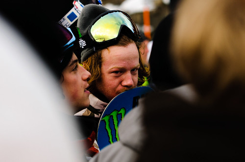 Norske Aleksander Østreng i målområdet under  Slopestylefinalen i Wyllerløypa under Snowboard VM 2012