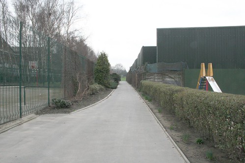 Path down to the main park
