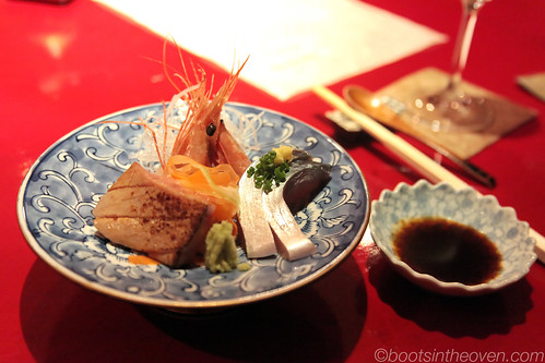 assorted sashimi (otoro, ebi, mackerel)