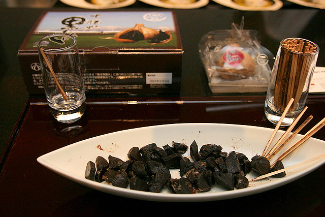 Black garlic from Toyonishi Farm