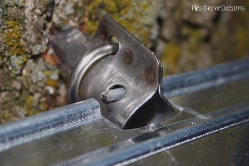 maple syrup bucket lid metal tap spile