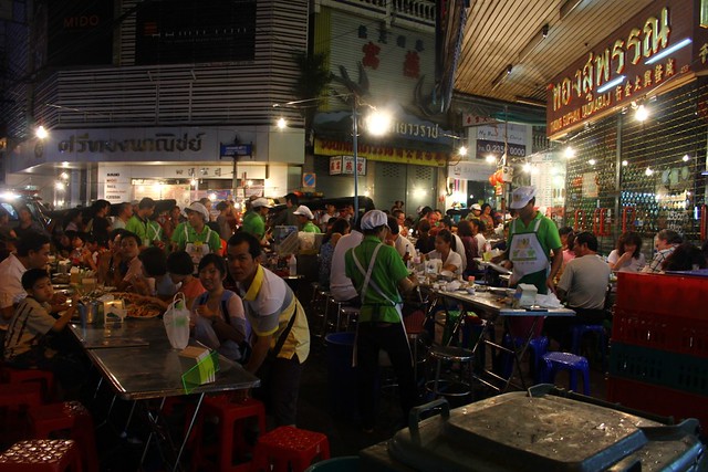 Bangkok: Green Shirt T&K Seafood, Yaowarat Chinatown