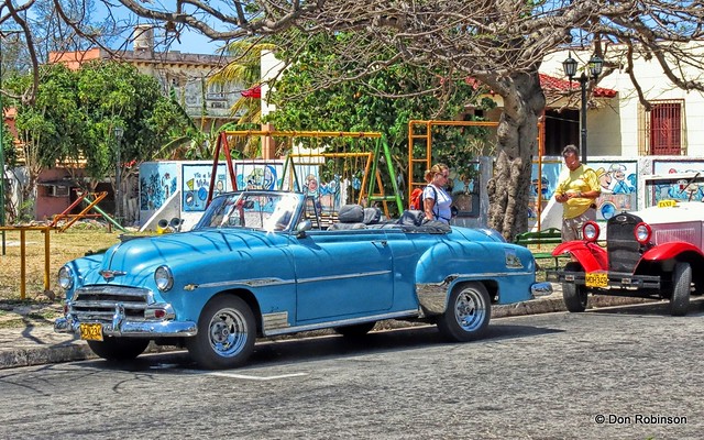 Cuban Chariots using HDR Auto