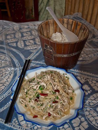 Comida china- patata en tiras con arroz