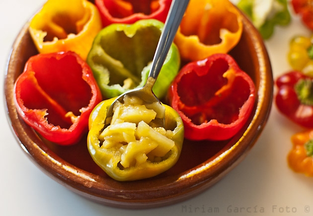 Stuffed mini peppers with tortilla