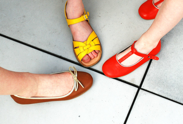 What shoes are the girls wearing SS12