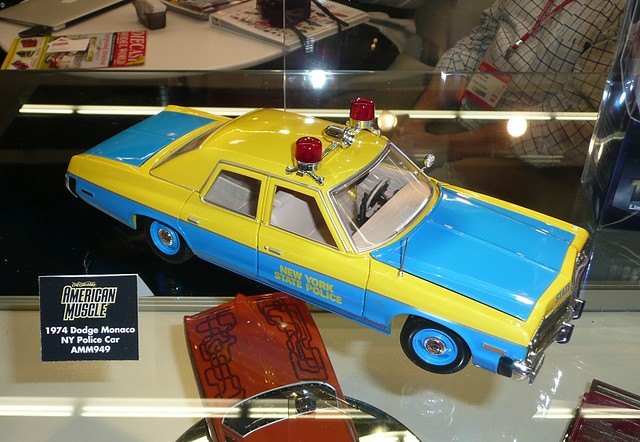 ERTL Collectibles 1974 Dodge Monaco NYPD Police Car