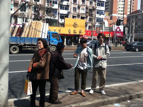 上海街头乞讨老者