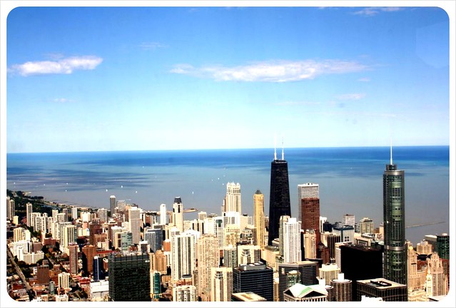 willis tower skydeck view over chicago & lake michigan