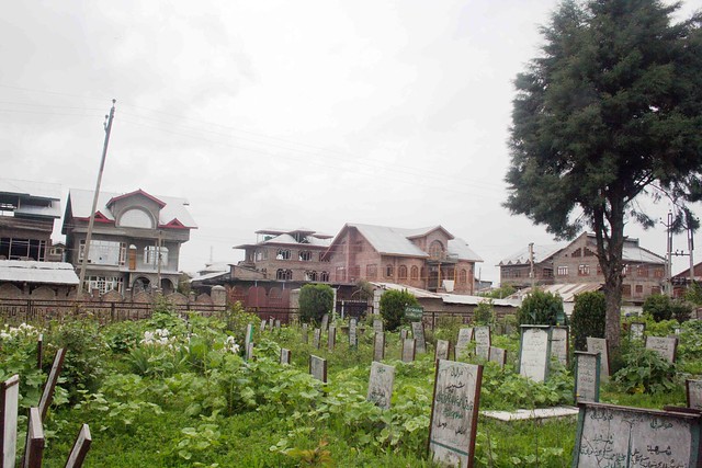 Kashmir Diary – The Martyr’s Cemetery, Srinagar