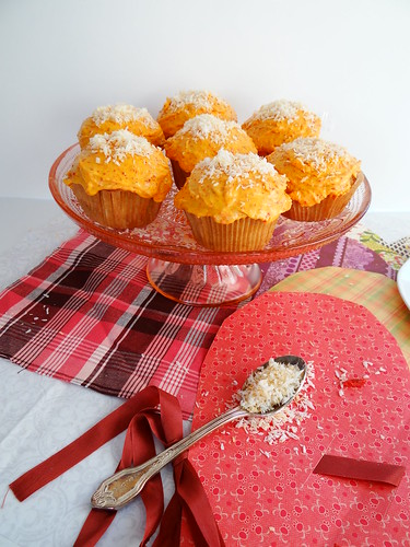 goji berry toasted coconut cupcakes