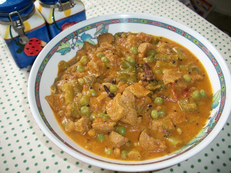 Roti Maker Sidedish /  and Meal Poori poori â€“ for Korma Chunks Rice, for Kurma kurma