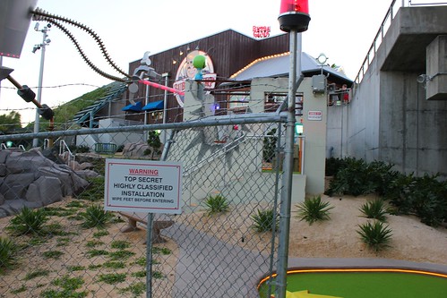 Invaders of Planet Putt mini golf at Universal Orlando