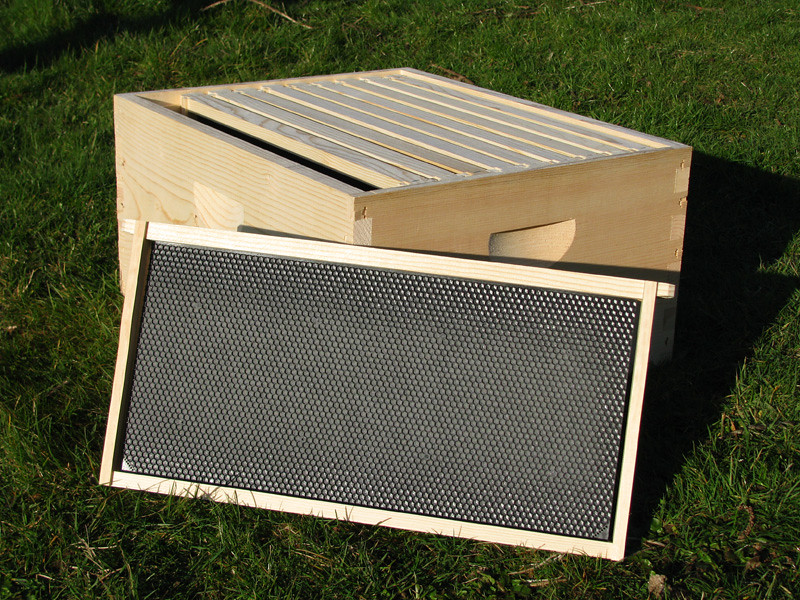 Deep Hive Box with Frames