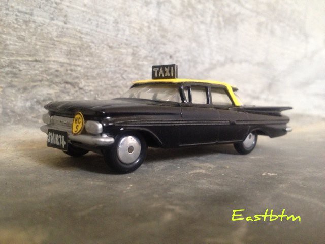 Left front view of my diecast 1959 Chevrolet Impala Sports Sedan scale 150