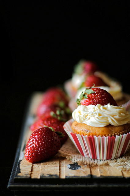Strawberry and Chocolate Chip Cupcakes